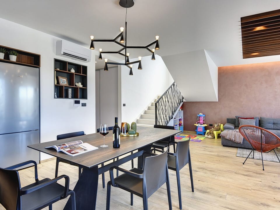 Villa | Dining