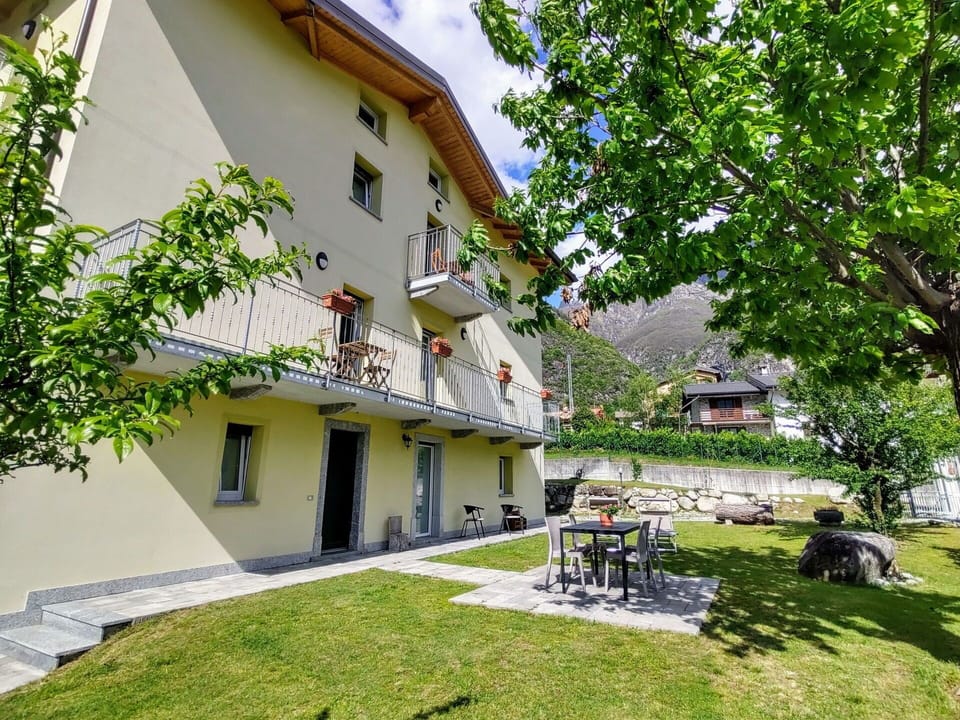 Plant, Building, Property, Window, Tree, House, Grass, Table, Urban Design, Leisure