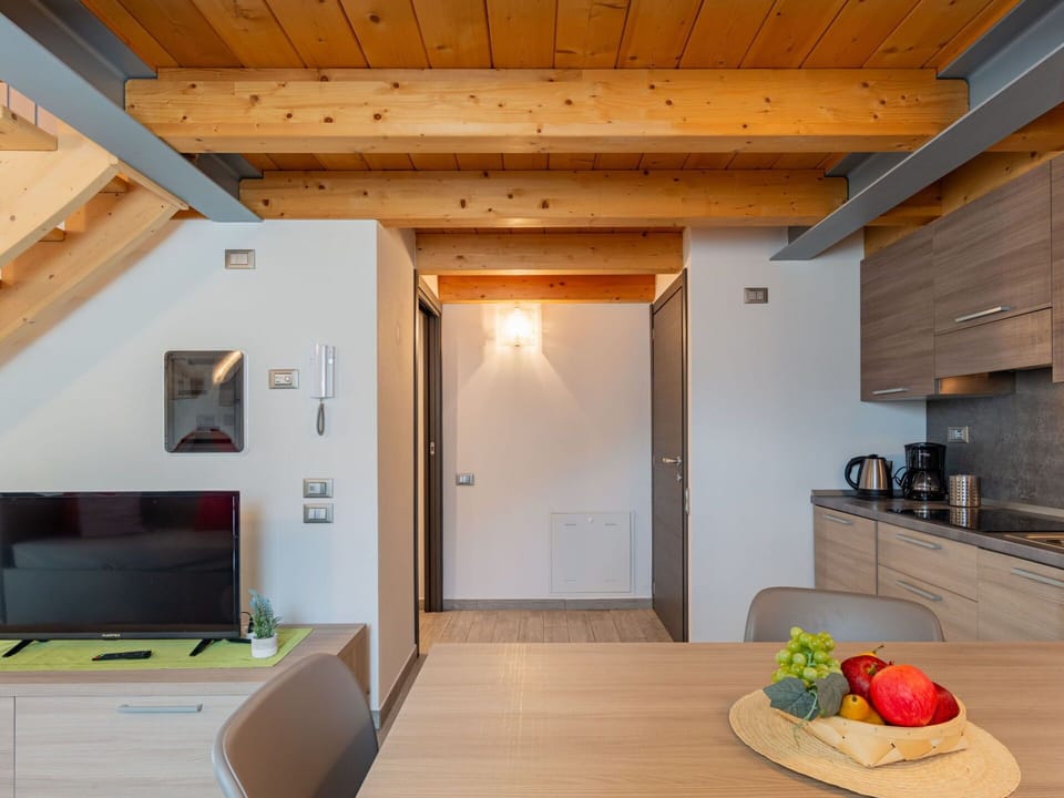 Cloud, Sky, Mountain, Property, Plant, Nature, Flowerpot, Building, Natural Landscape, Highland