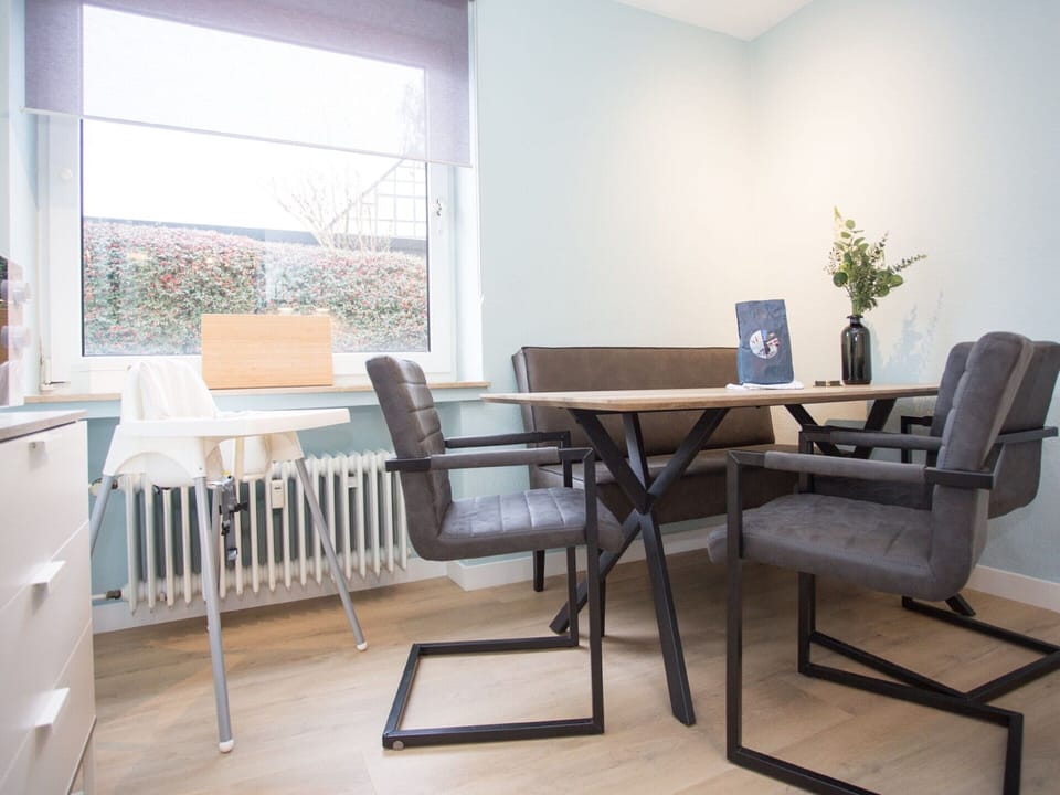 Apartment | Dining