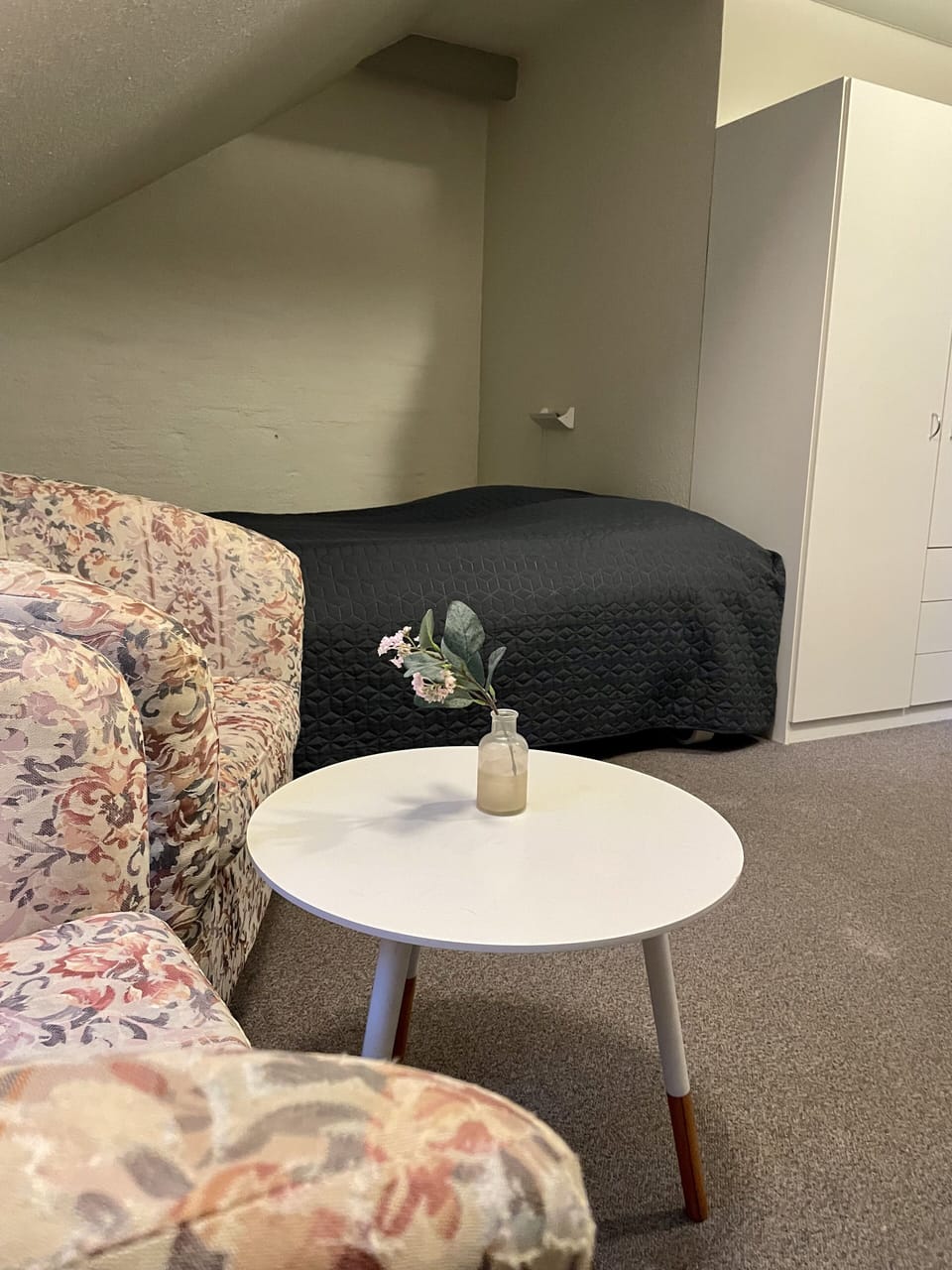 Double Room, Private Bathroom | Individually decorated, individually furnished, iron/ironing board