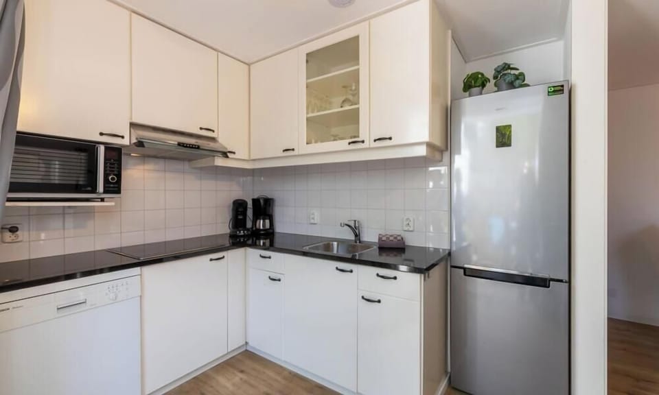 House | Private kitchen | Electric kettle, toaster, highchair