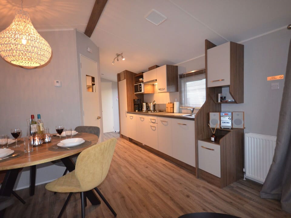 Chalet | Private kitchen | Electric kettle, toaster