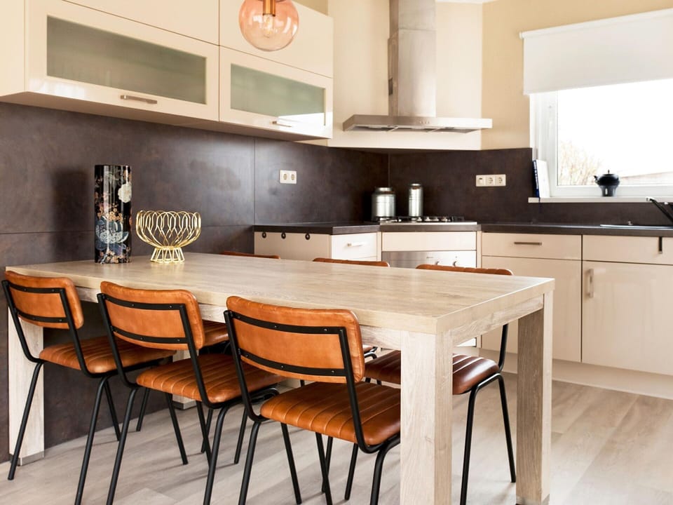 House | Private kitchen | Electric kettle, toaster