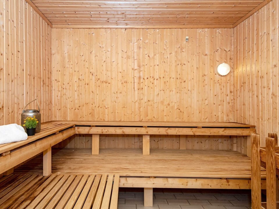6 Person Holiday Park Home in Ringkobing Apartment in Søndervig
