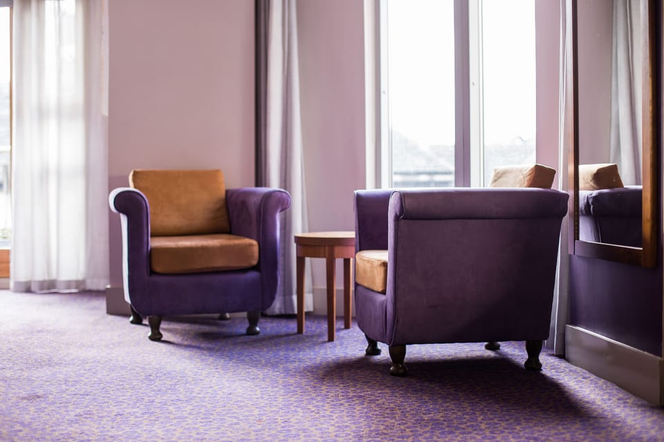 28-inch LCD TV with satellite channels, TV, pay movies