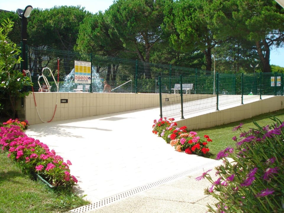Apartment | Garden