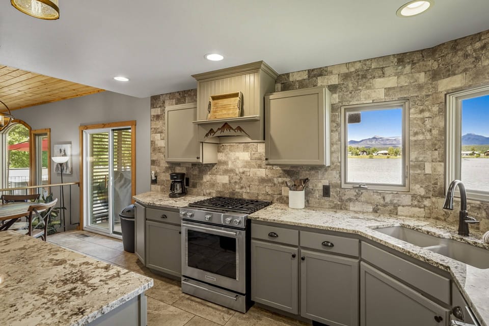 Whip up a culinary delight with two ovens and a gas range.   Don't want to cook, let our local establishments do it for yall!