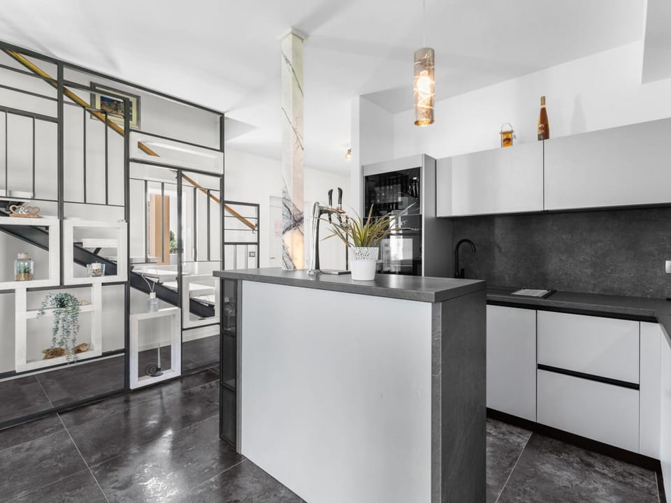 Villa | Private kitchen | Electric kettle, toaster, cookware/dishes/utensils