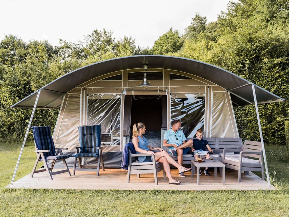 Tent | Exterior