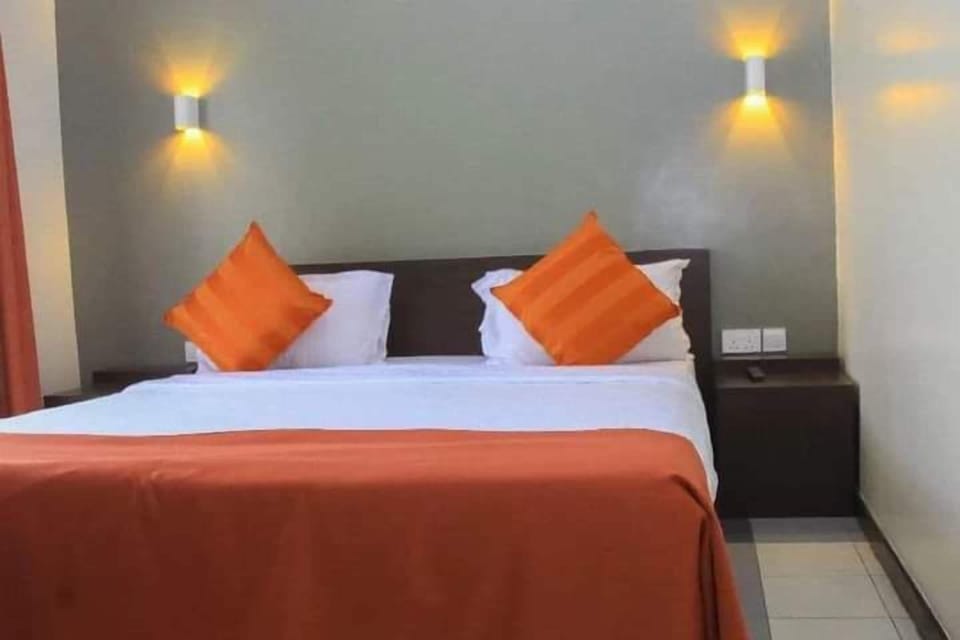 Double Room, Balcony, Garden View | In-room safe, individually furnished, desk, soundproofing