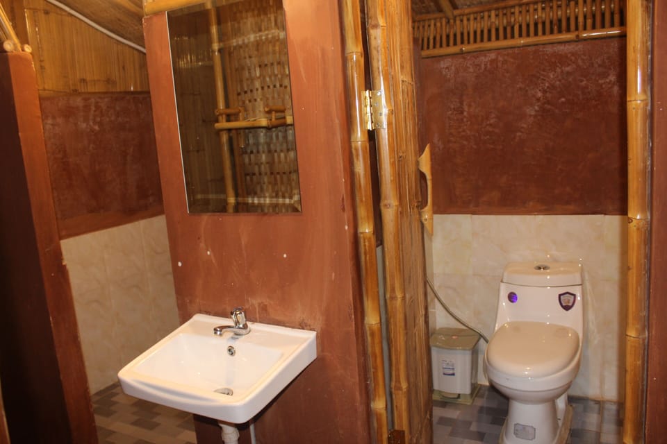 Free toiletries, hair dryer, bidet