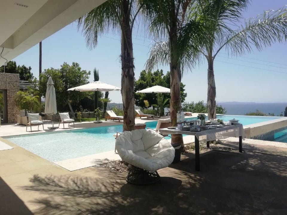 Villa | Pool | Indoor pool, outdoor pool