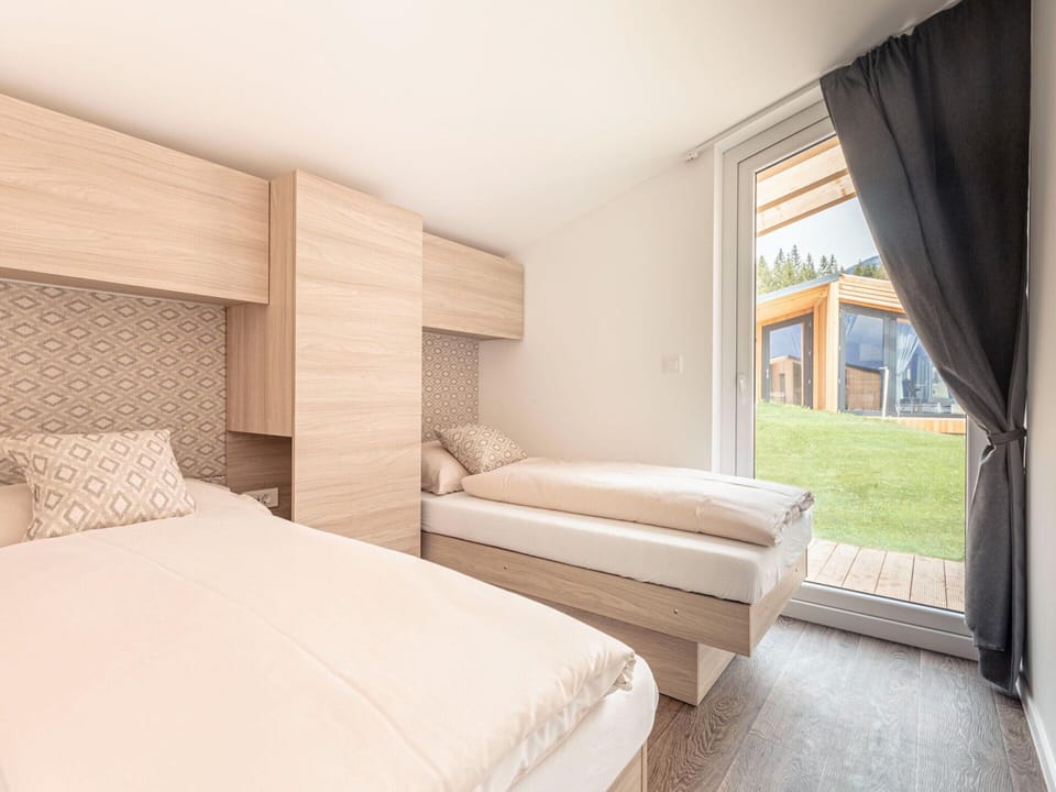 Chalet | 2 bedrooms, individually furnished, bed sheets