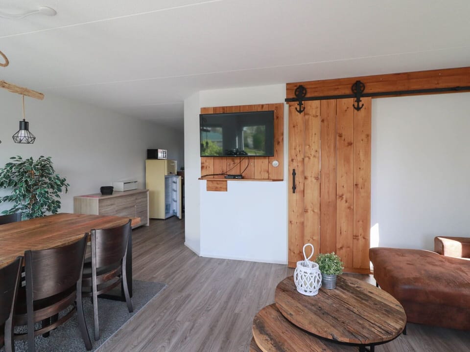 House | Dining