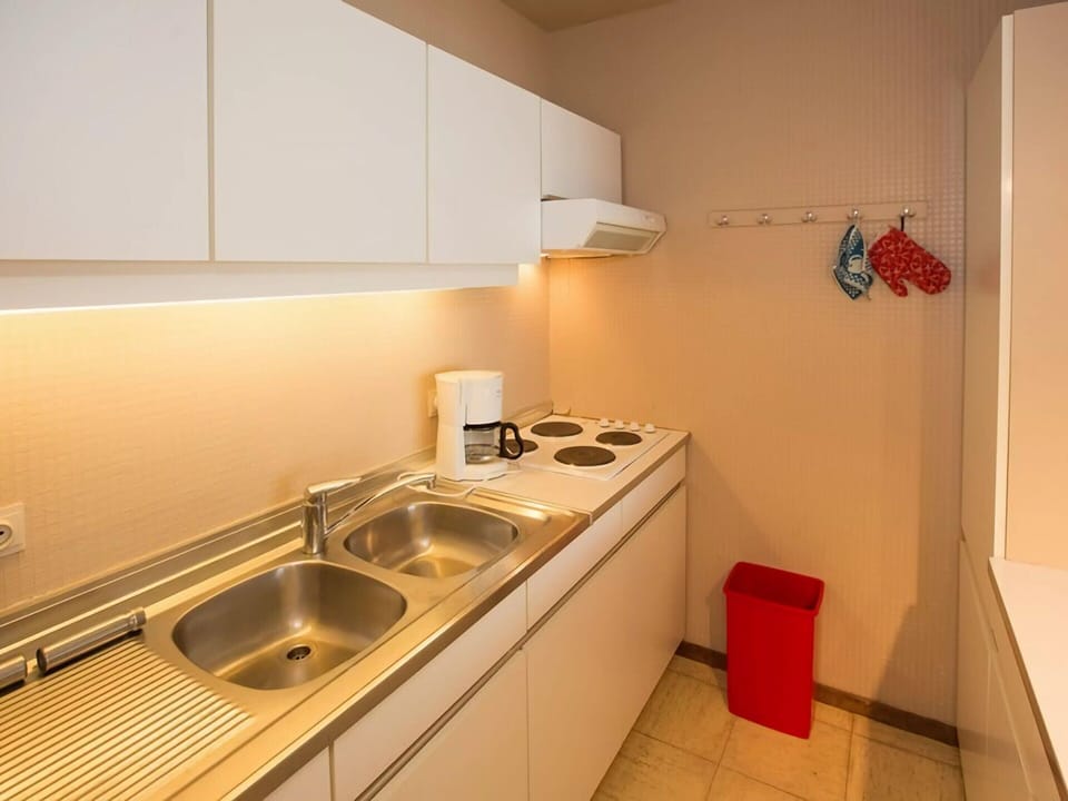 Apartment | Private kitchen | Electric kettle