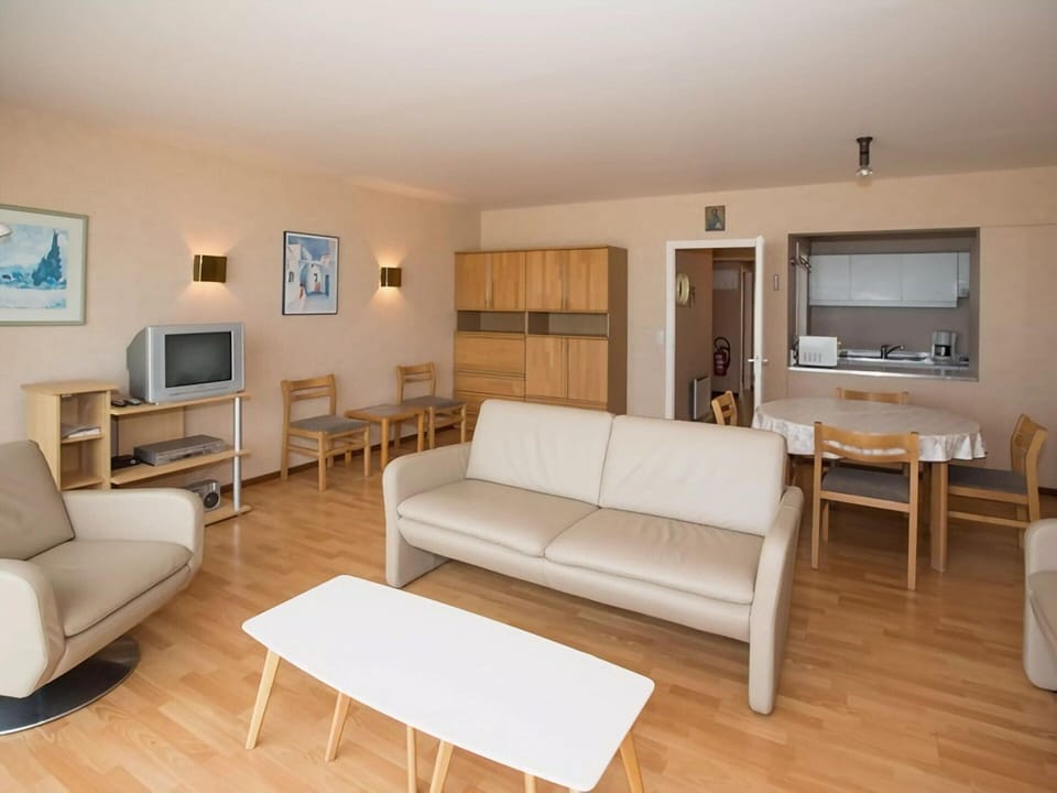 Apartment | Dining