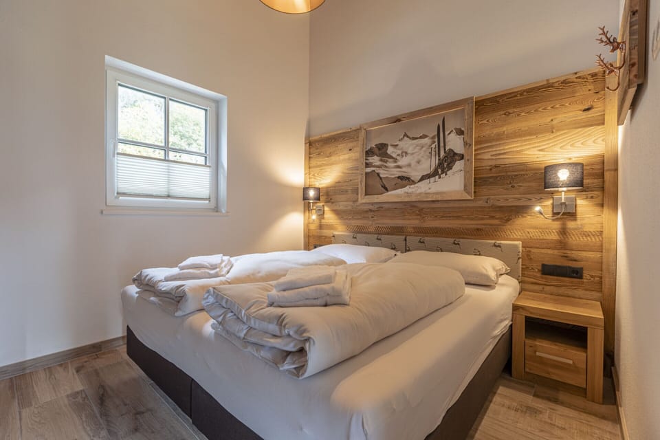House | 4 bedrooms, iron/ironing board, bed sheets