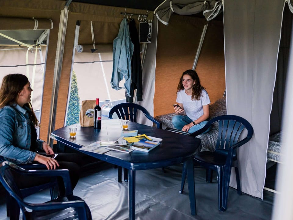 Tent | Dining