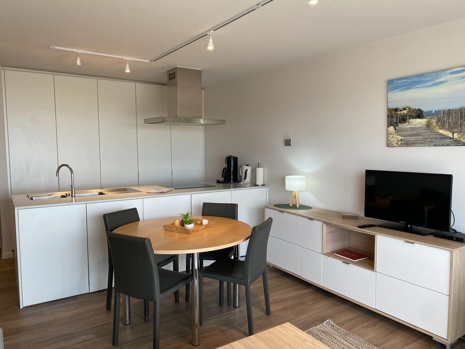 Apartment | Dining