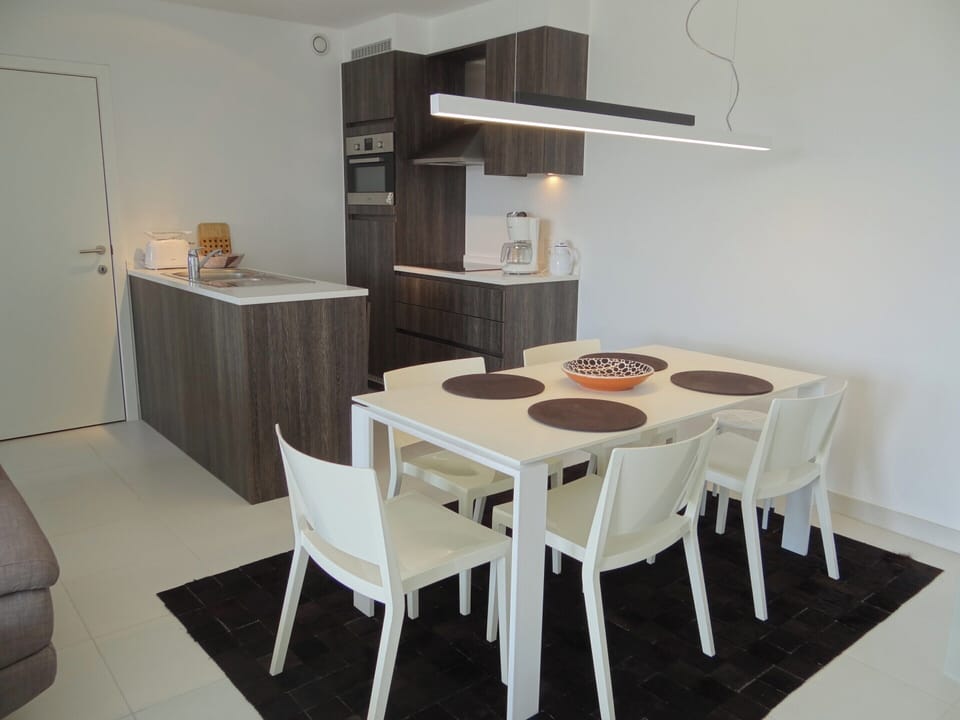 Apartment | Dining