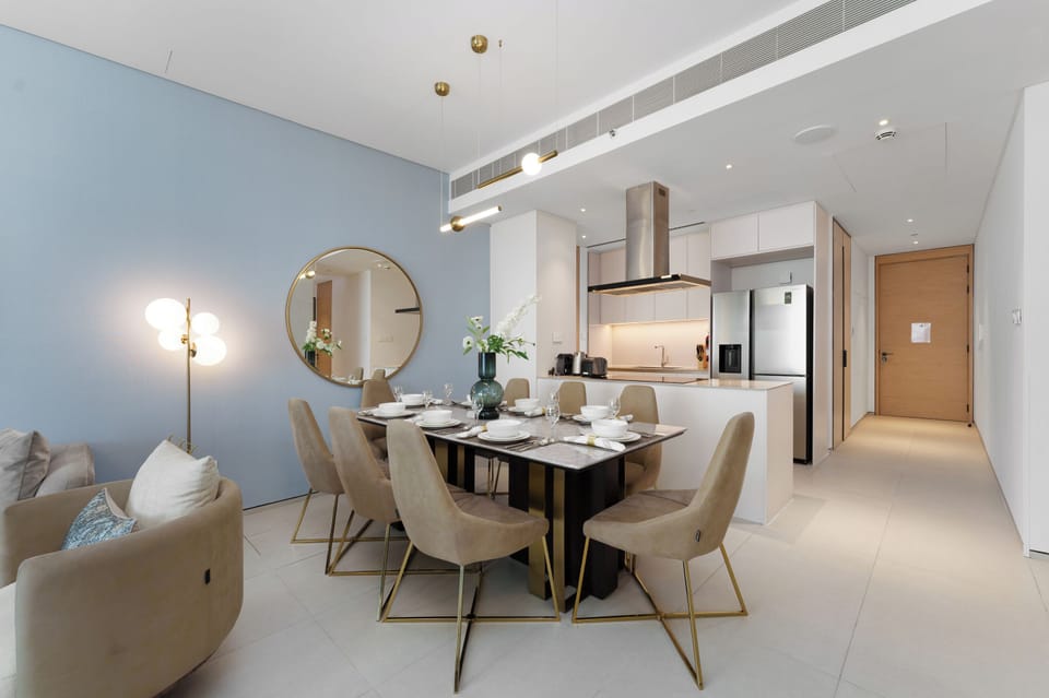 Premium Apartment, 3 Bedrooms, Sea View | In-room dining
