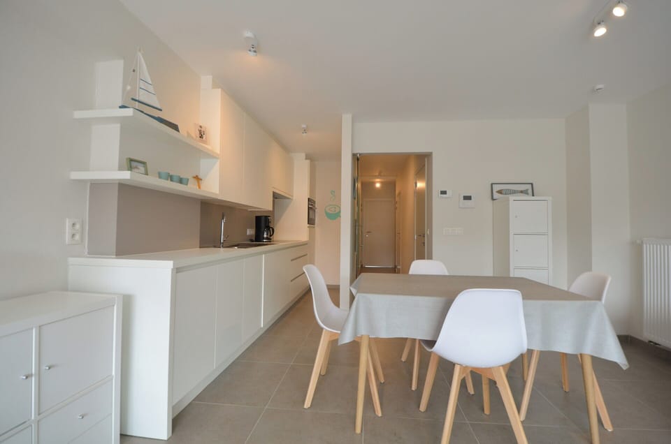 Apartment | Dining