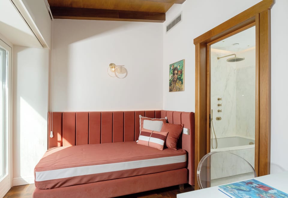 Superior Room, Balcony, Garden View | 1 bedroom, desk, free WiFi, bed sheets