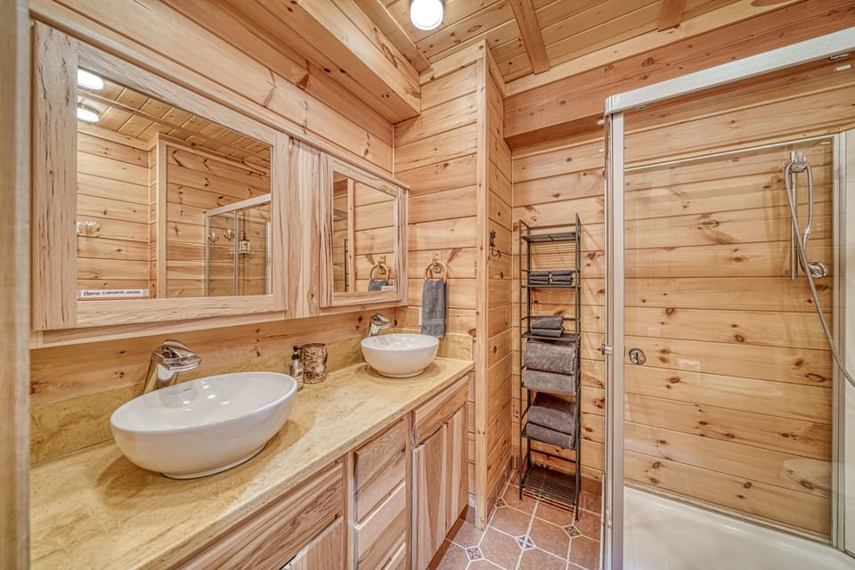 Dual sinks