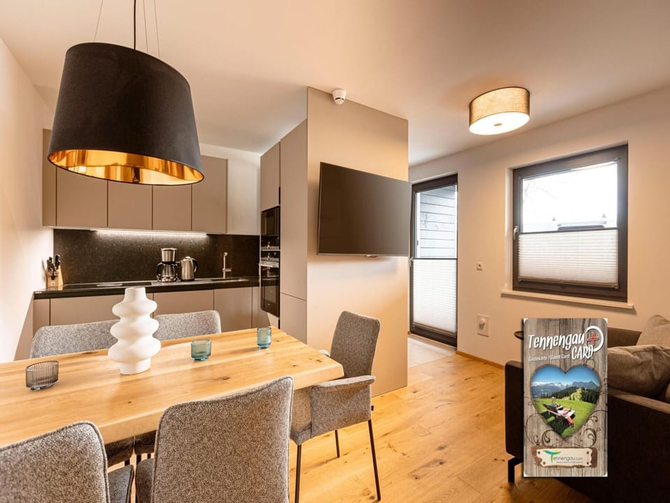 Apartment | Dining