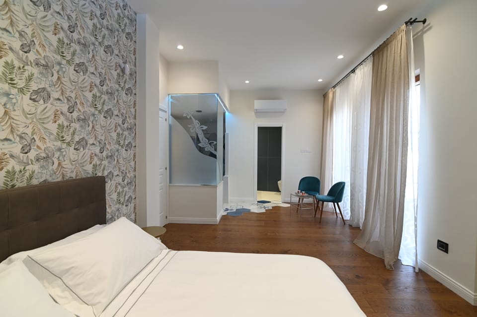 Deluxe Room, City View | WiFi (free)