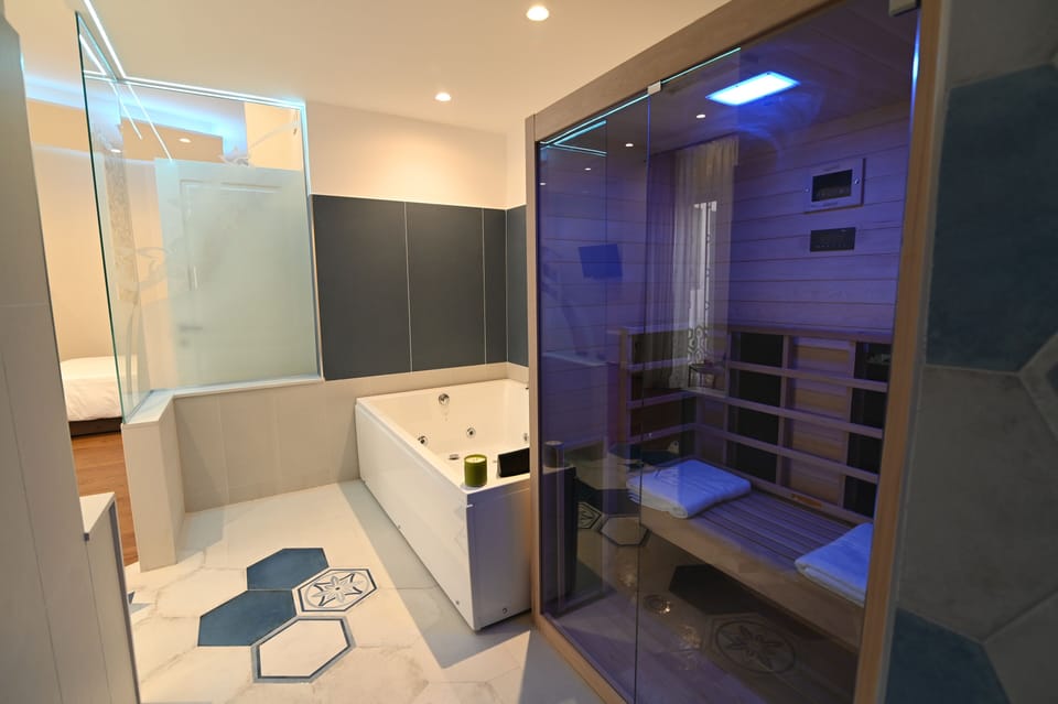 Deluxe Room, City View | Free WiFi