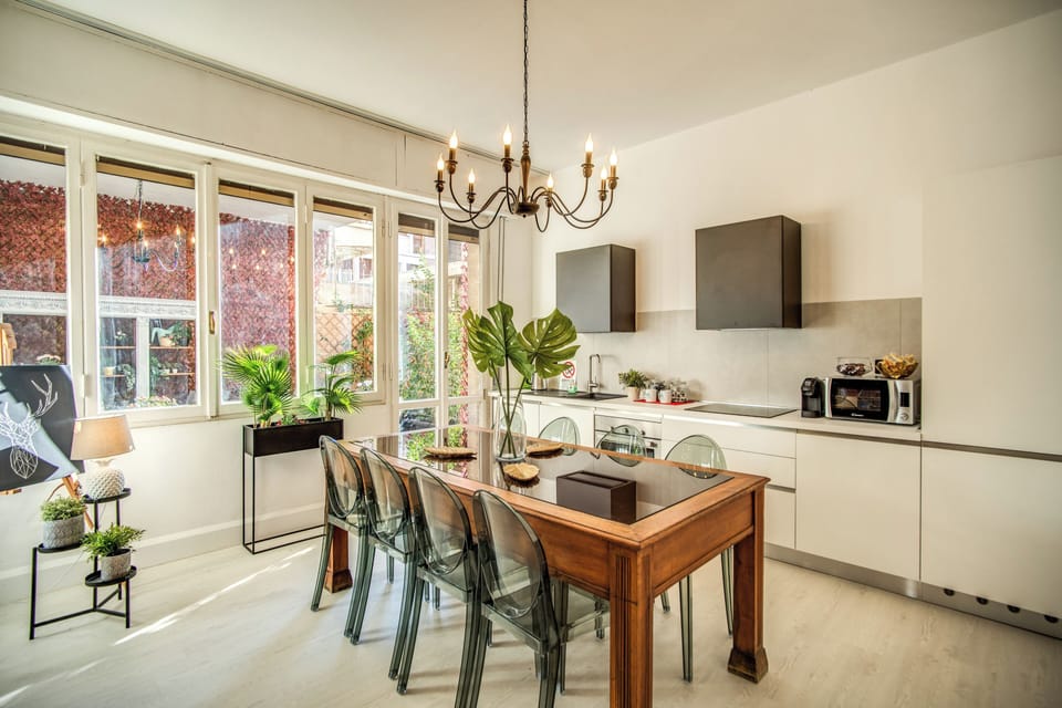 Premium Apartment | Private kitchen | Fridge, microwave, oven, stovetop