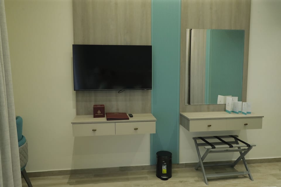 Premium Single Room, City View | Frette Italian sheets, premium bedding, memory foam beds