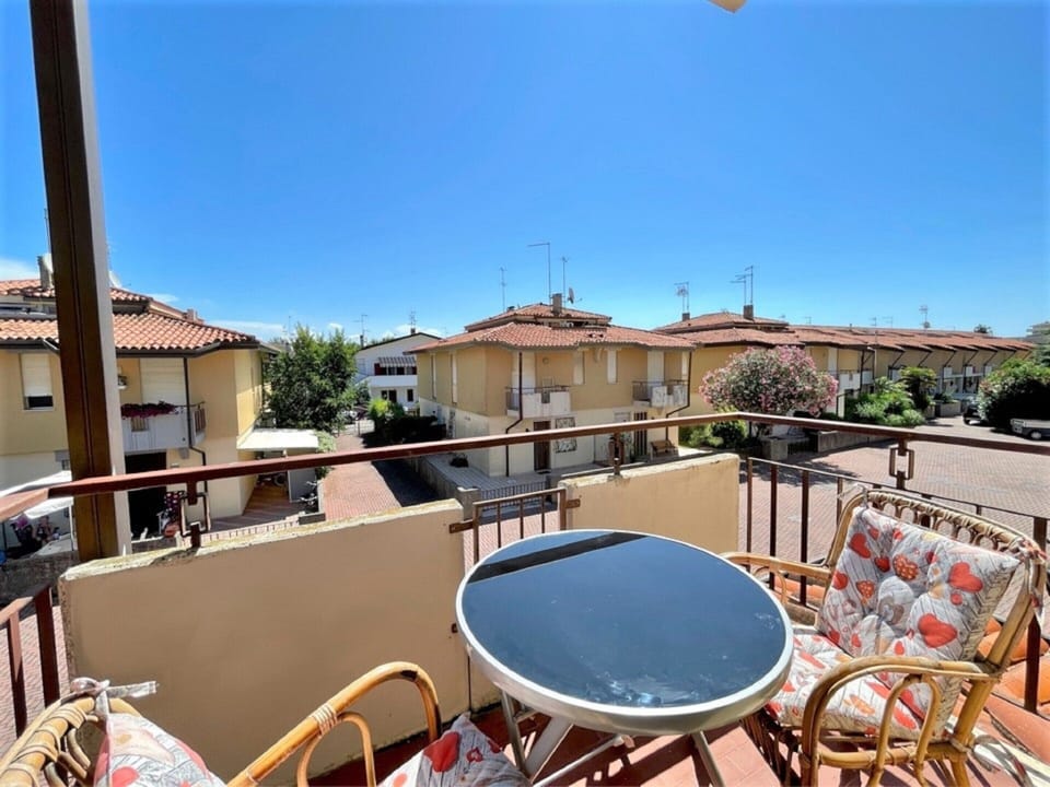 Apartment | Outdoor dining