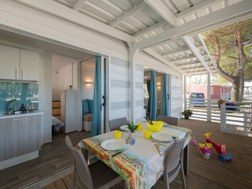 Cottage | Dining
