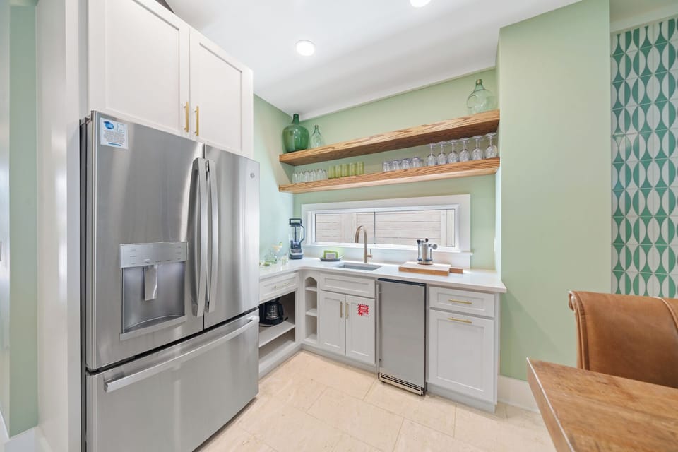 1st Floor Kitchenette