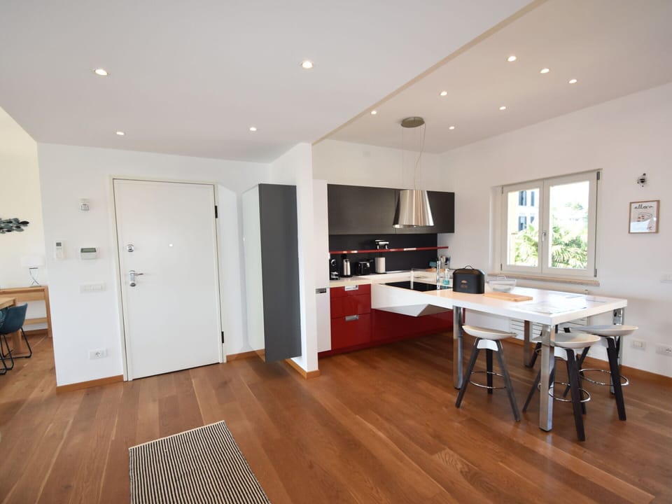 Apartment | Private kitchen | Microwave, dishwasher, coffee/tea maker