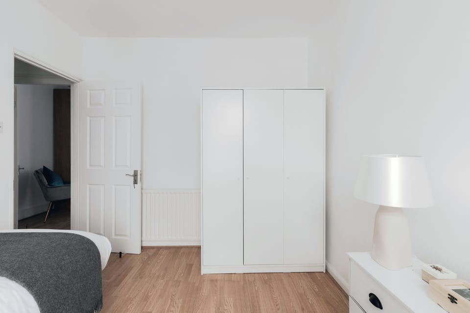 House | 4 bedrooms, iron/ironing board, free WiFi, bed sheets