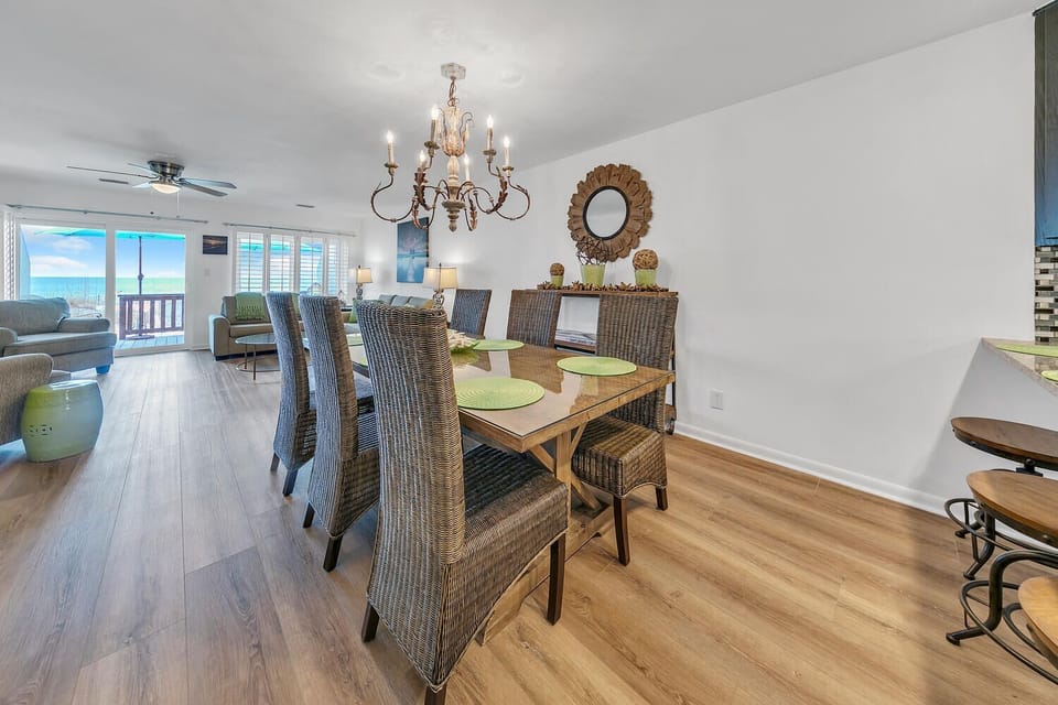 Dining table seating