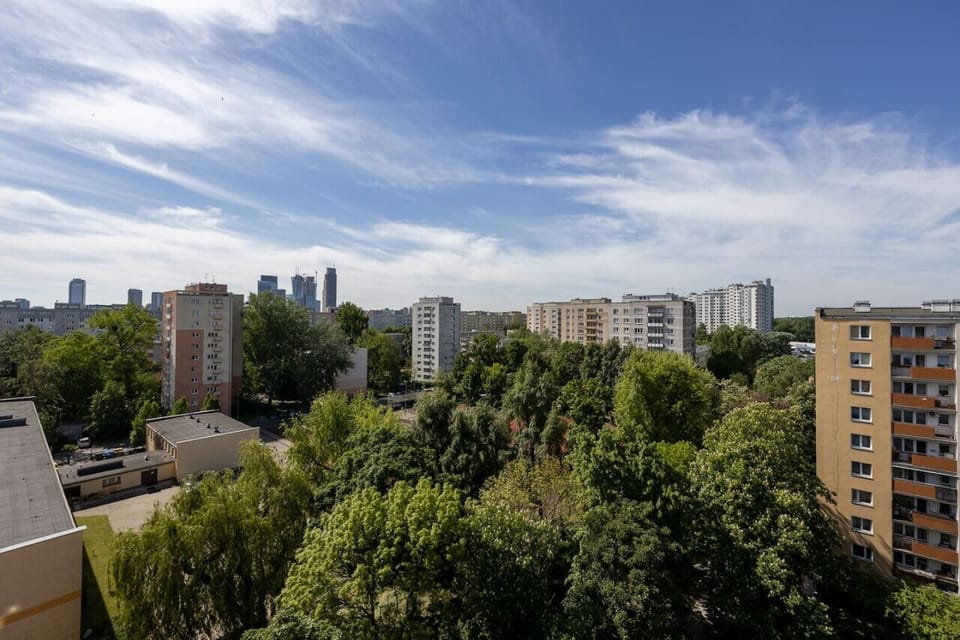 Quiet and Safe Neighbourhood | Book Now with RENTUJEMY