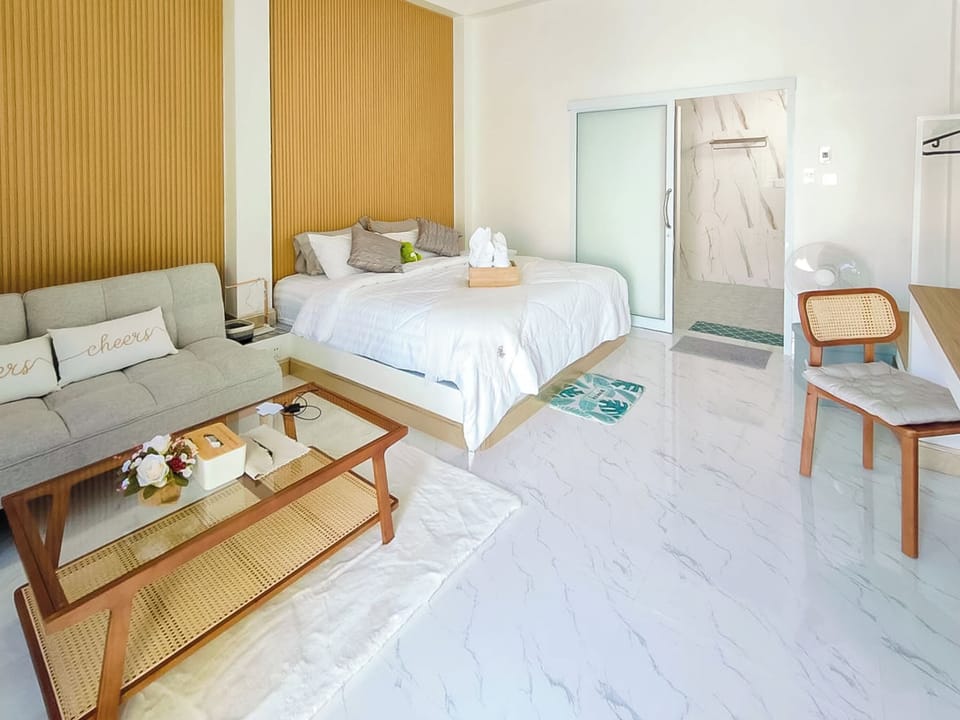 Junior Suite, Pool View | Egyptian cotton sheets, premium bedding, down comforters