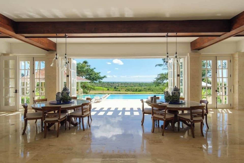 Can you imagine having breakfast here with this view?