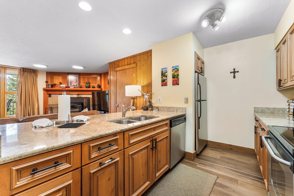 Condo (2 Bedrooms) | Property amenity