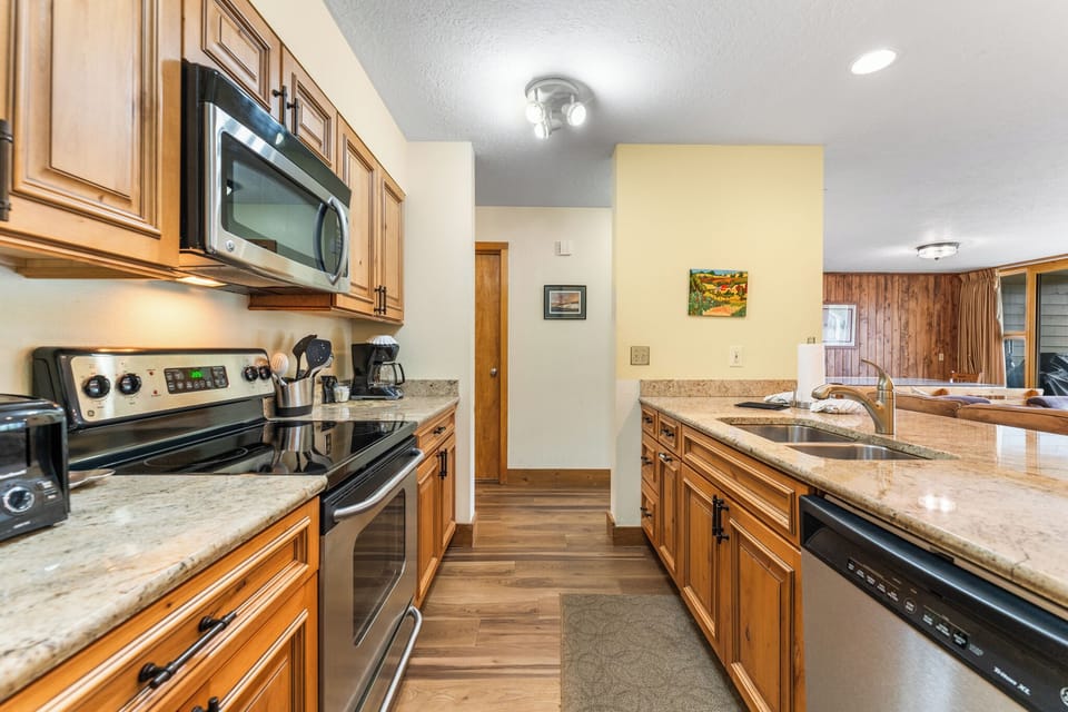 Condo (2 Bedrooms) | Property amenity