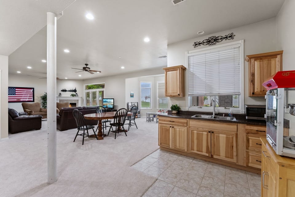 Downstairs Kitchenette