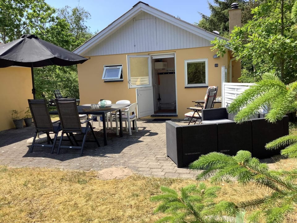 House | Outdoor dining