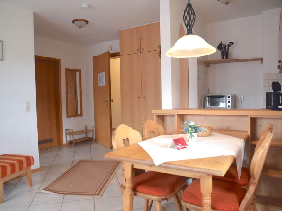 Apartment | Dining