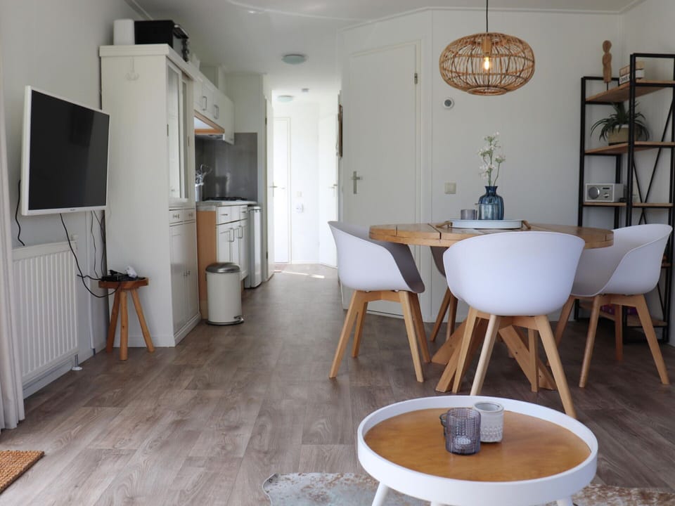 Cottage | Dining