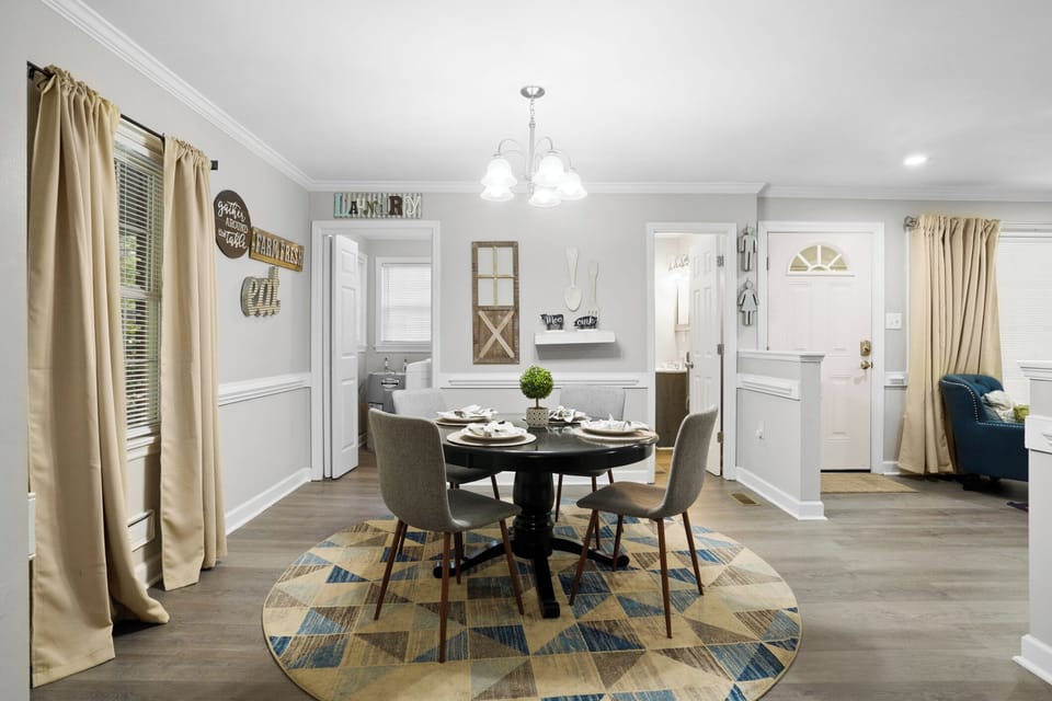 Dinning area
